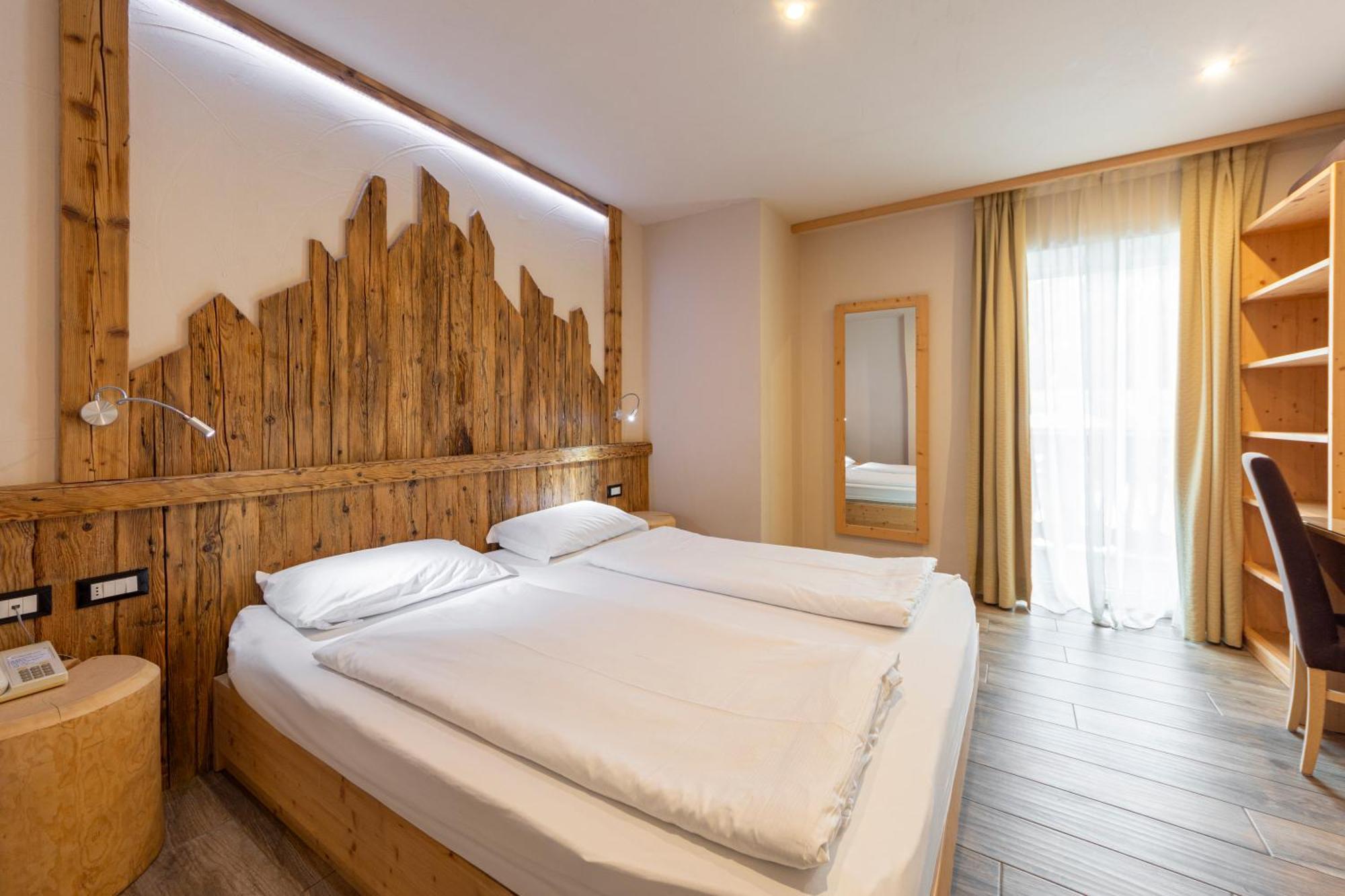 Park Hotel Avisio سوراغا المظهر الخارجي الصورة