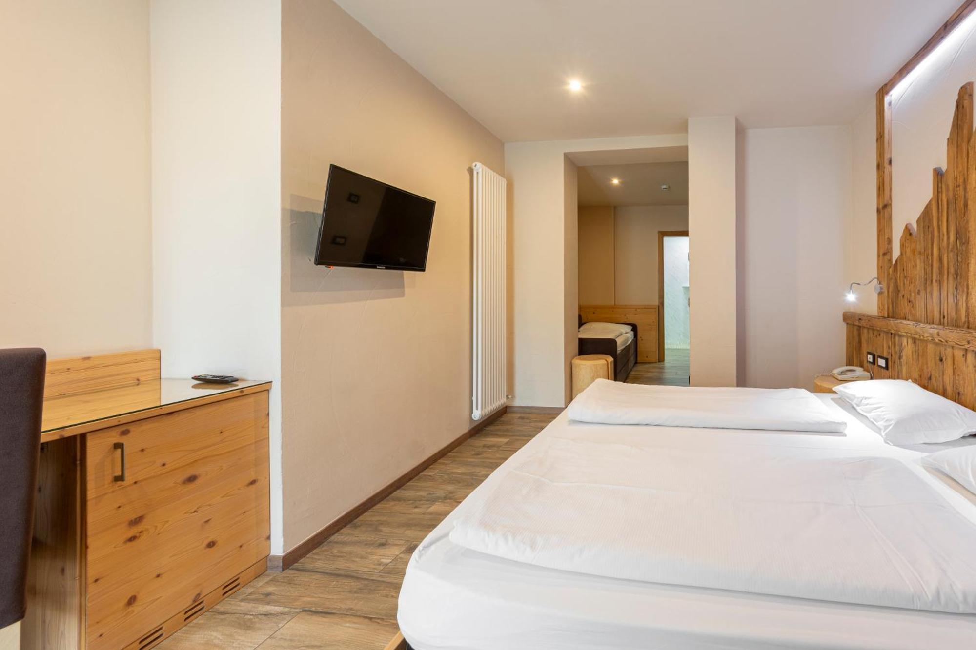 Park Hotel Avisio سوراغا المظهر الخارجي الصورة